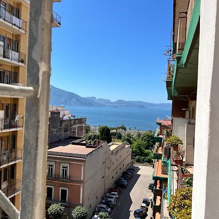 Sogno Di Mezza Estate Lägenhet Torre Annunziata Exteriör bild