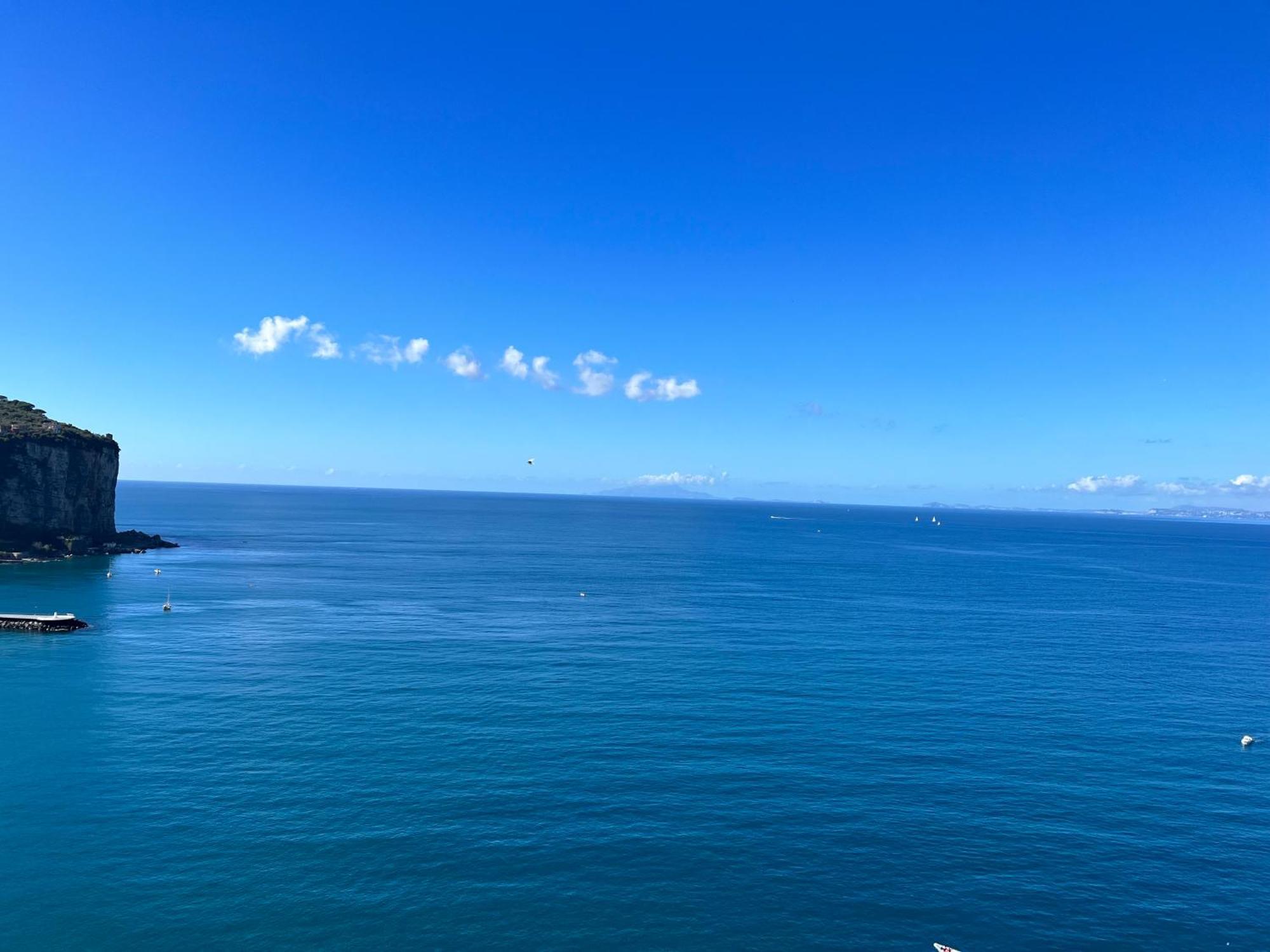 Sogno Di Mezza Estate Lägenhet Torre Annunziata Exteriör bild
