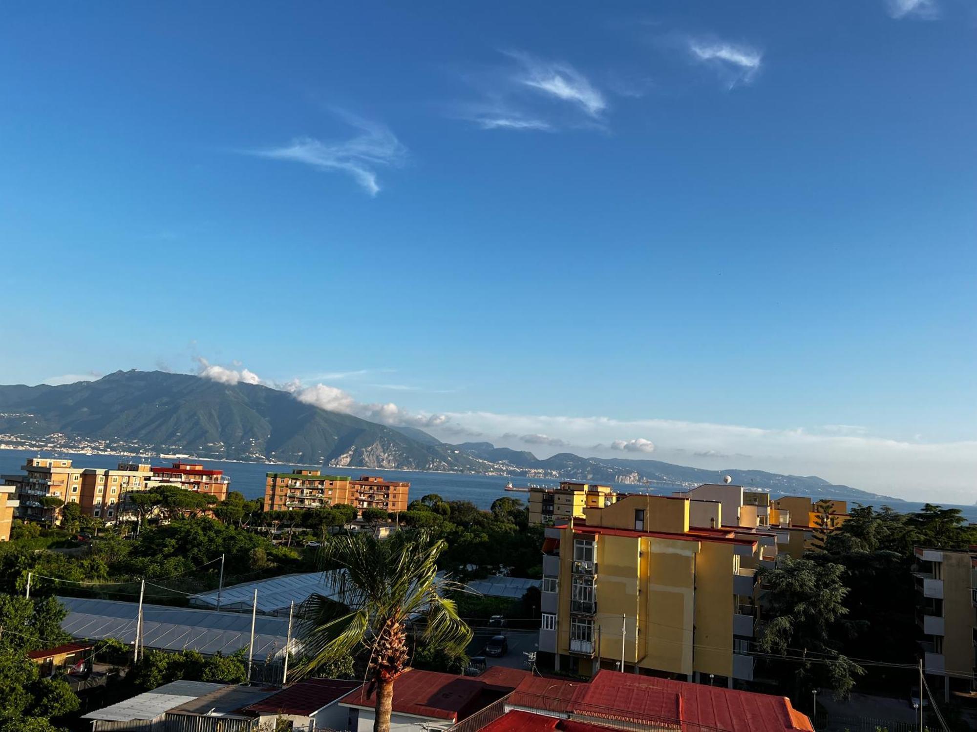 Sogno Di Mezza Estate Lägenhet Torre Annunziata Exteriör bild
